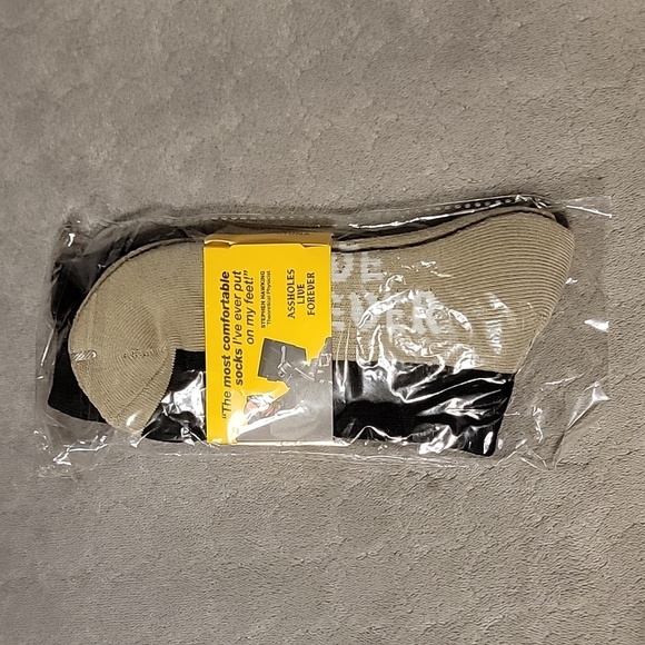 NEW Assholes Live Forever Colorblock Crew Socks, Unisex, Size 6-11 Black Cream - Picture 8 of 9